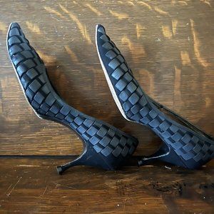 Vintage Black Basket-Weave Leather Suede Pumps Size 7.5